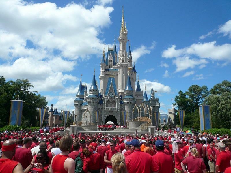 waiting queue at Amusement Parks